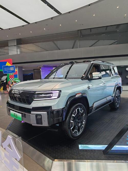 广州53比亚迪方程豹硬派越野的爆款，英菲尼迪35周年与你共成长